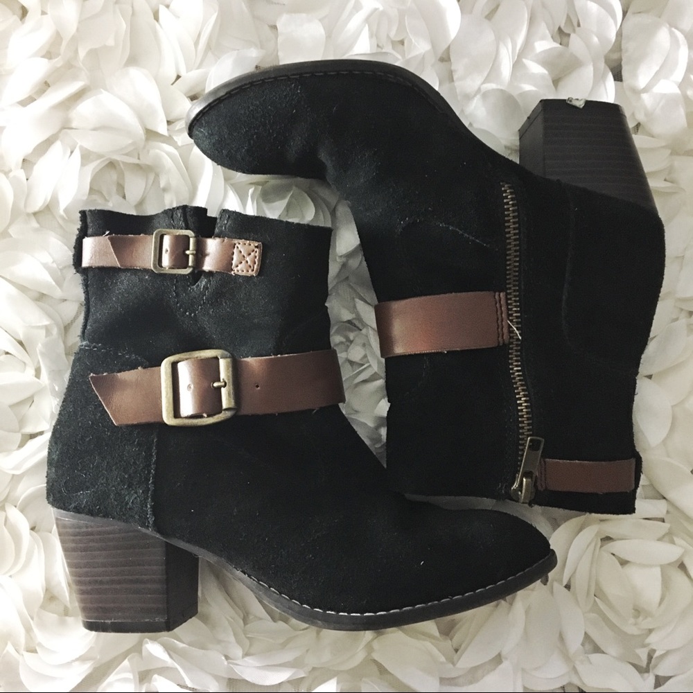 DV by DOLCE VITA MALIN CHUNKY HEEL BOOTIE